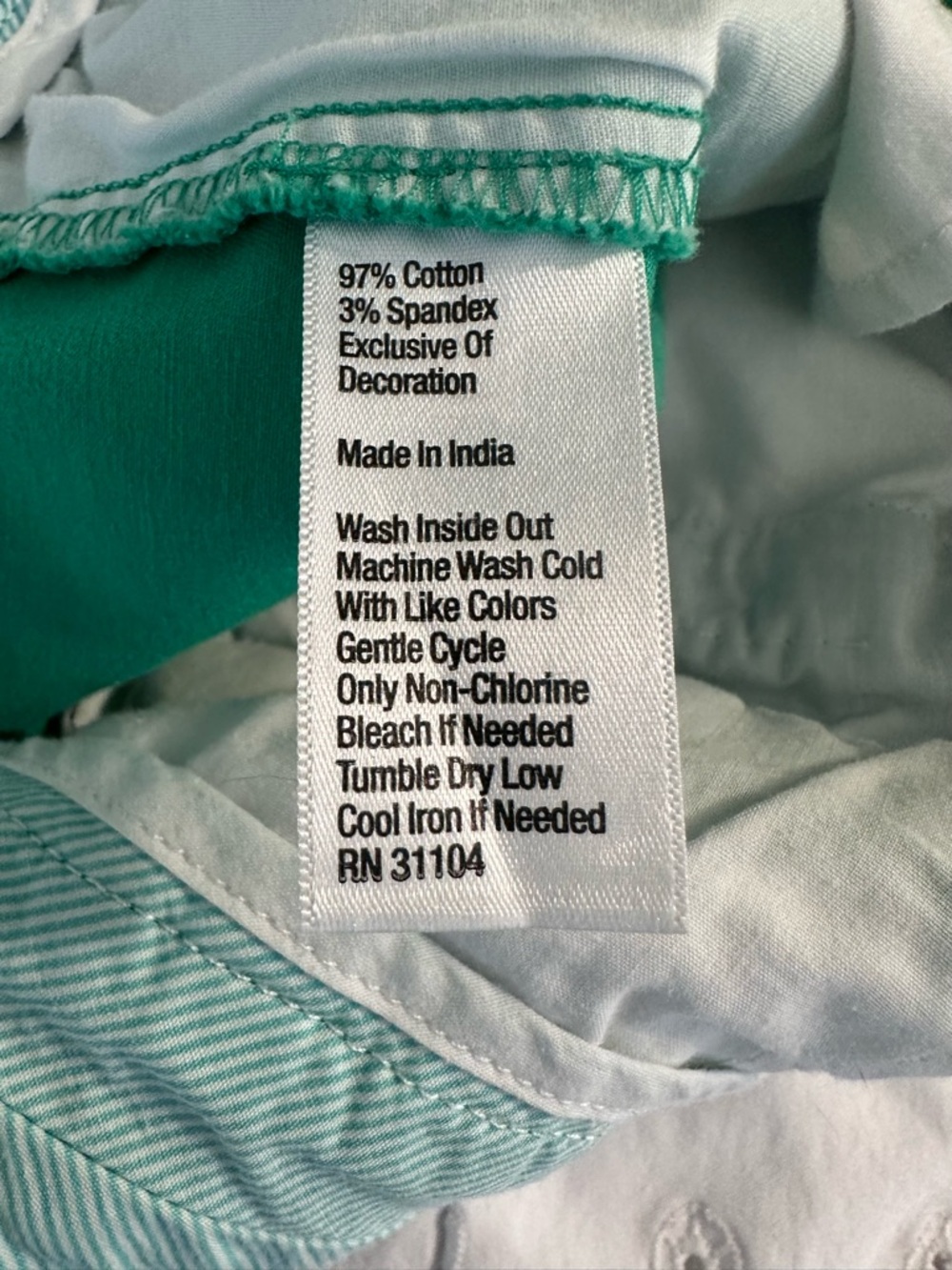 Plus CROWN & IVY Curvy Chino Shorts Kelly Green High Rise Classic Preppy - Picture 6 of 7